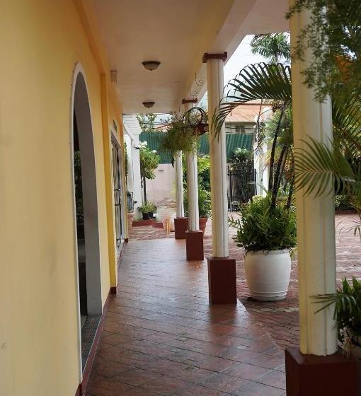 هتل The Chancellor