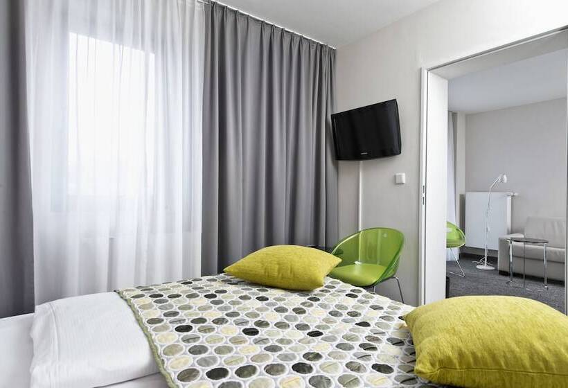 فندق Tryp By Wyndham Frankfurt