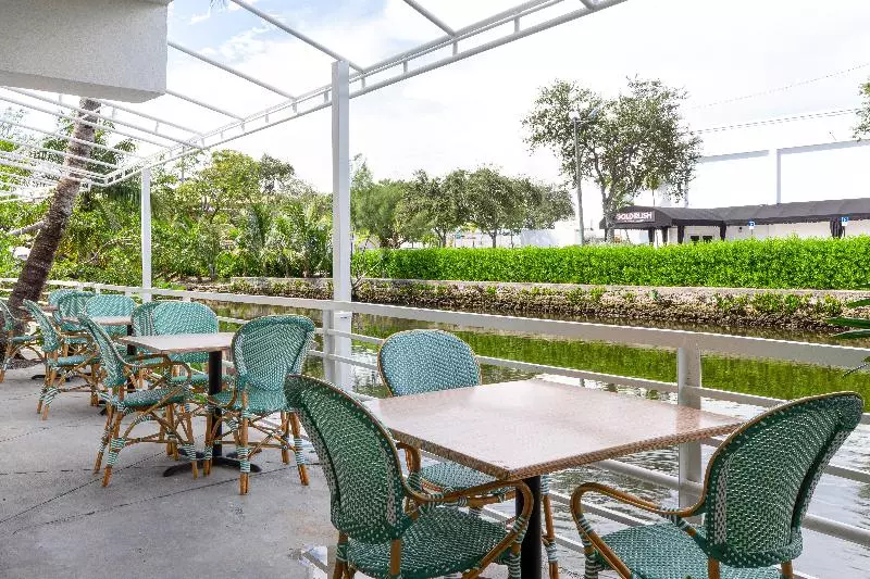 מוטל Selina Gold Dust