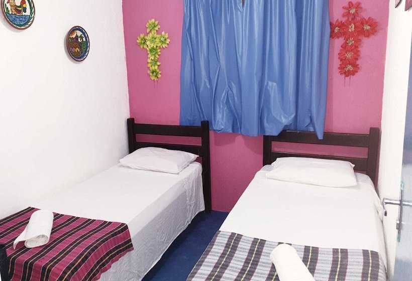 Hostel E Pousada Vila Tropical