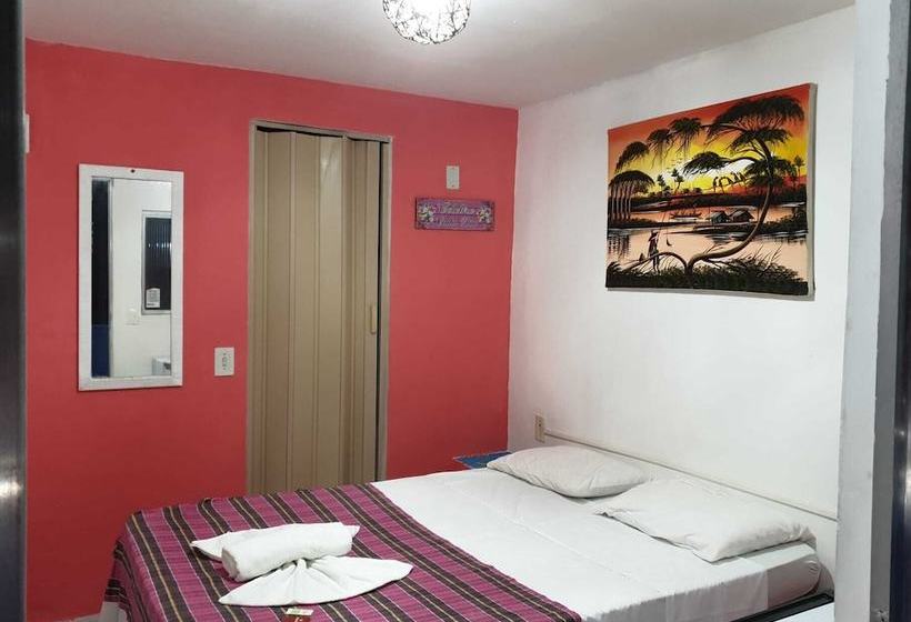 Hostel E Pousada Vila Tropical