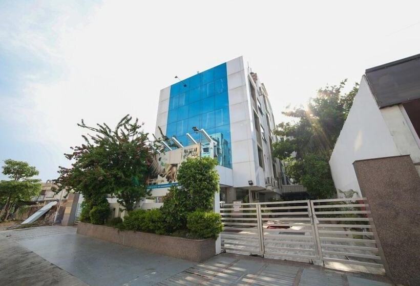 Hotel Flora Inn, Nagpur