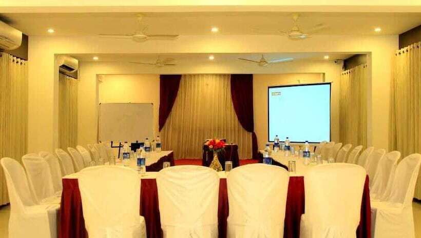 Hotel Flora Inn, Nagpur