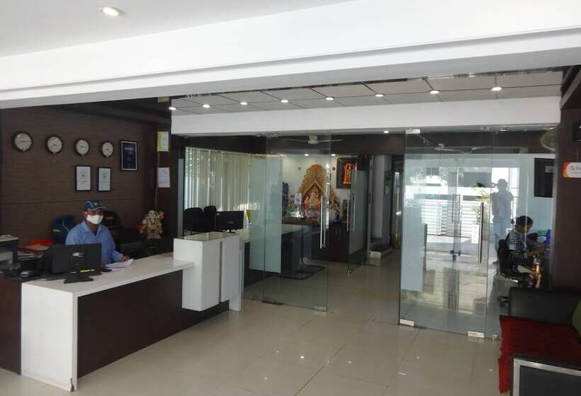 Hotel Flora Inn, Nagpur