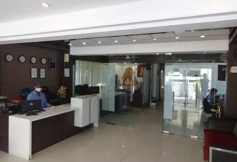 هتل Flora Inn, Nagpur