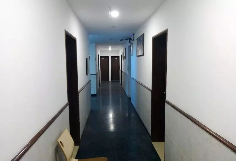 هتل Flora Inn, Nagpur