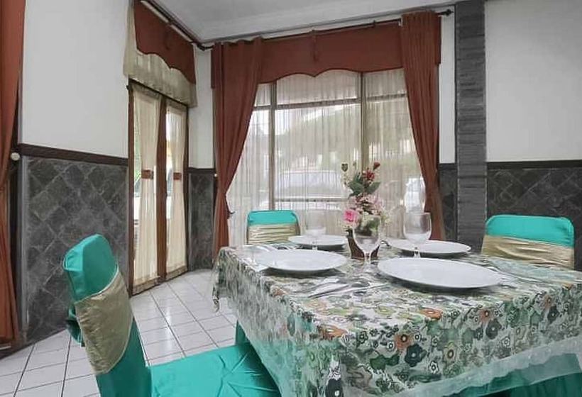 Hotel Lestari Near Lippo Plaza Mall Jember