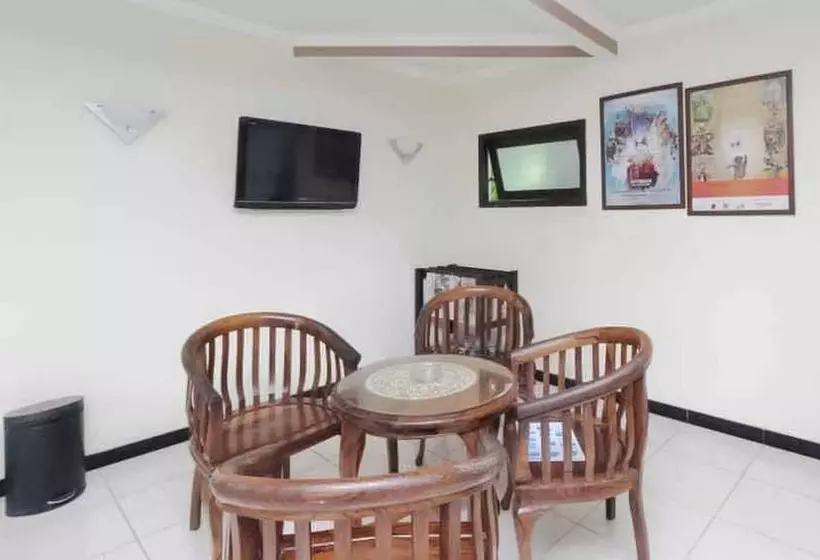 Hotelli Lestari Near Lippo Plaza Mall Jember