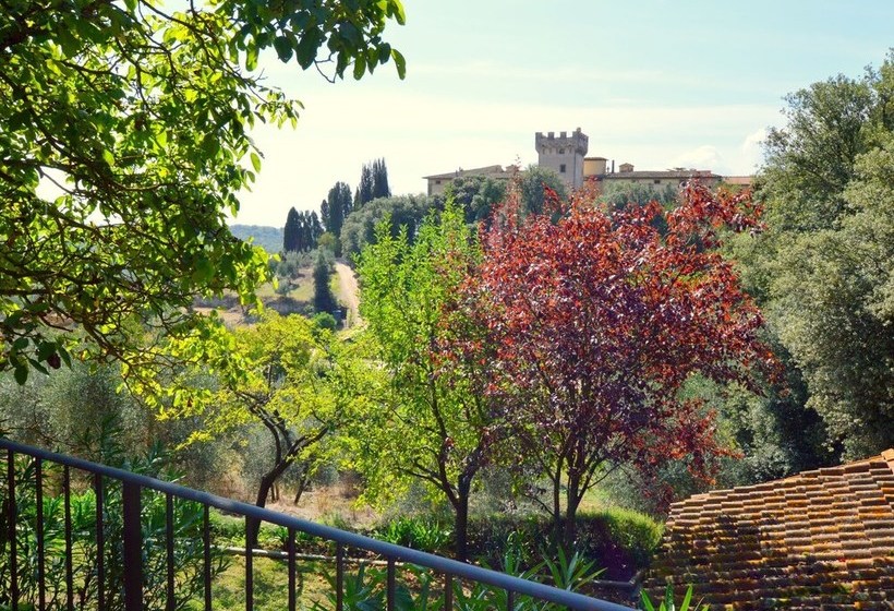 Peaceful Cottage In San Donato In Collina With Swimming Pool