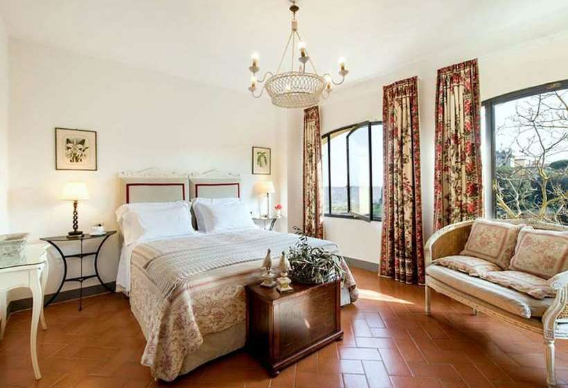 Peaceful Cottage In San Donato In Collina With Swimming Pool