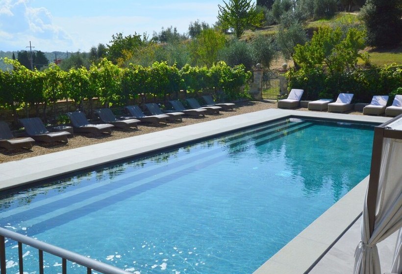 Peaceful Cottage In San Donato In Collina With Swimming Pool