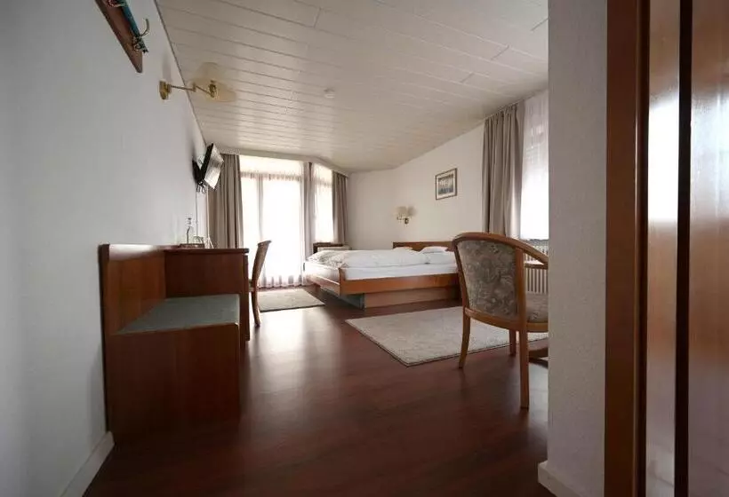 Majatalo Landhotel Hirsch