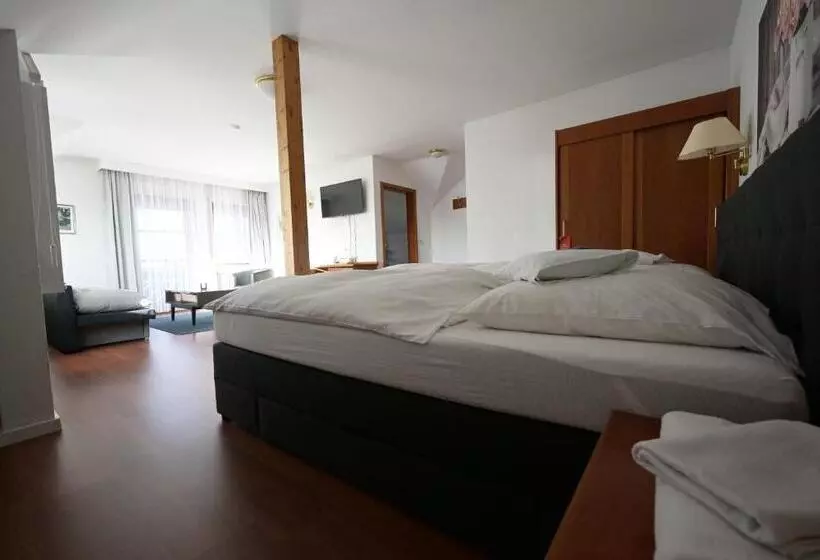 Majatalo Landhotel Hirsch