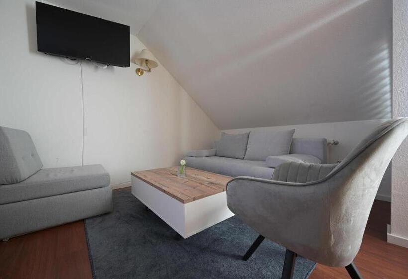 펜션 Landhotel Hirsch