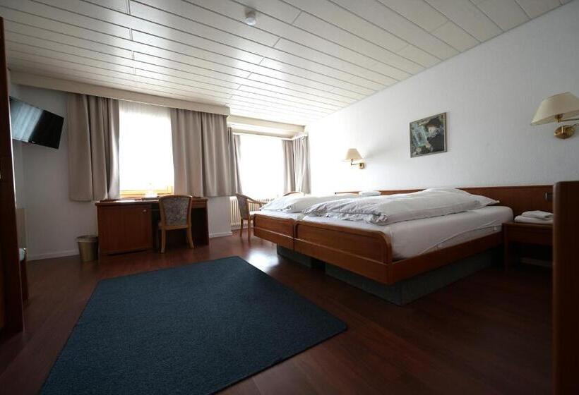 펜션 Landhotel Hirsch