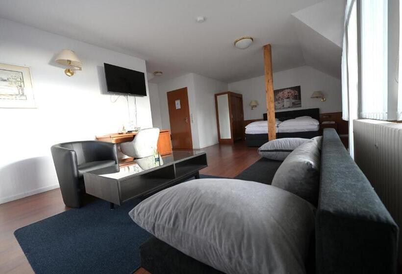 펜션 Landhotel Hirsch