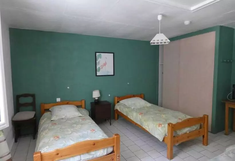 ペンション Le Mas Du Sillot