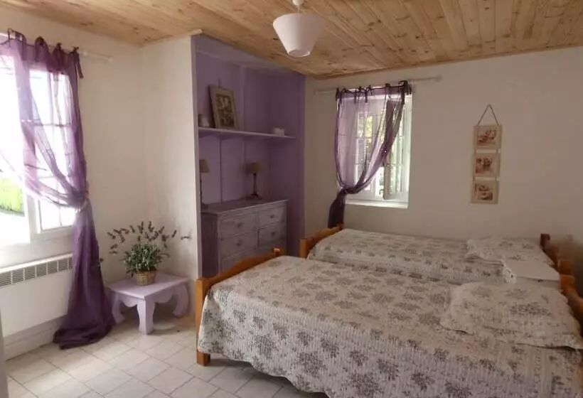 ペンション Le Mas Du Sillot