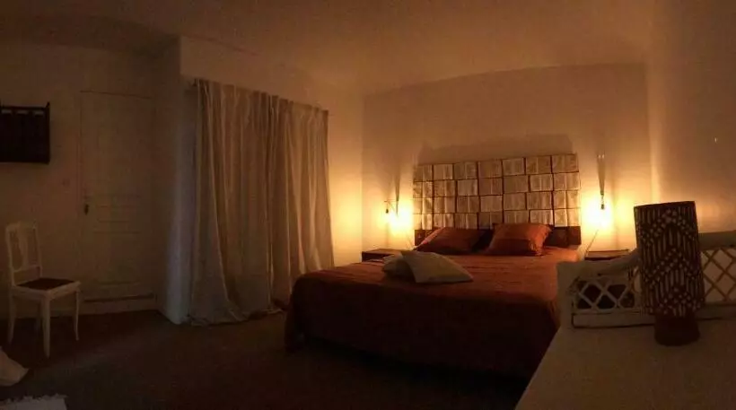 Majatalo Suite Privee Tavel   Le Mas De L Acacia