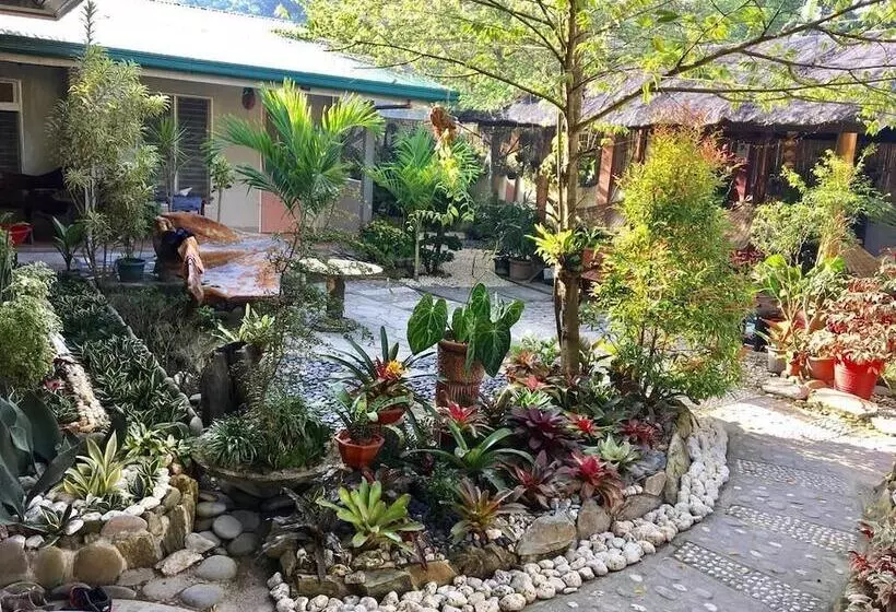 ペンション Pisces Tourist Inn   Port Barton