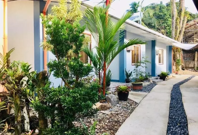 ペンション Pisces Tourist Inn   Port Barton