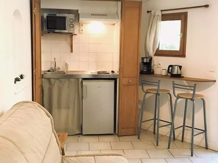 Majatalo Suite Privee Tavel   Le Mas De L Acacia