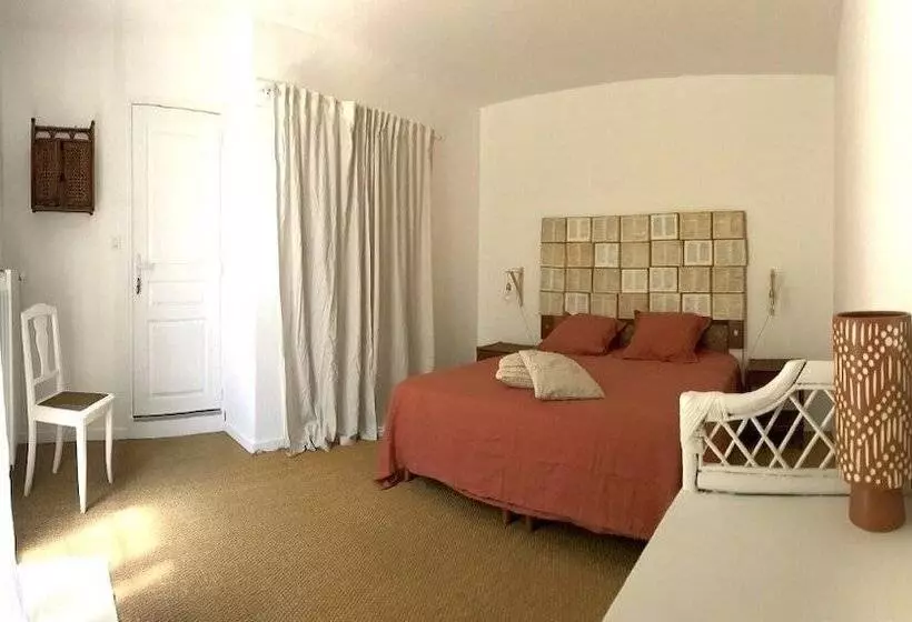 Majatalo Suite Privee Tavel   Le Mas De L Acacia