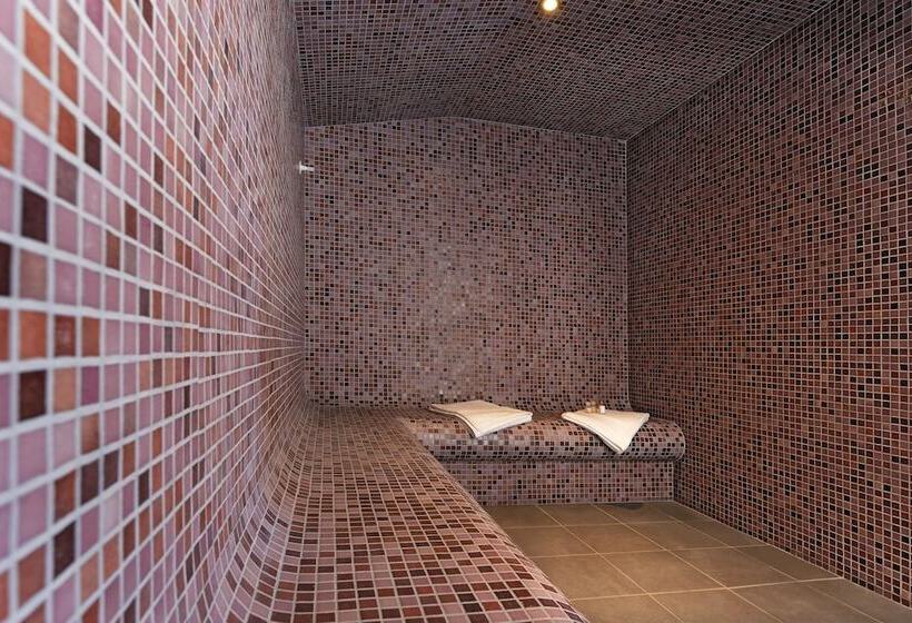 اقامتگاه Résidence Prestige Odalys Rochebrune Les Cimes