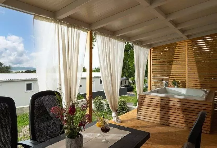 Hotelli Mobile Home Luna Selce