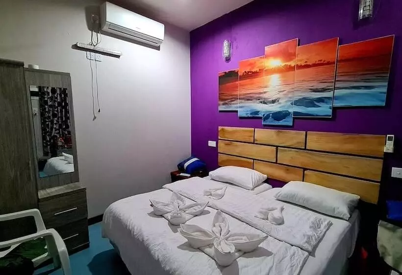 هتل Jerrys Dive Lodge