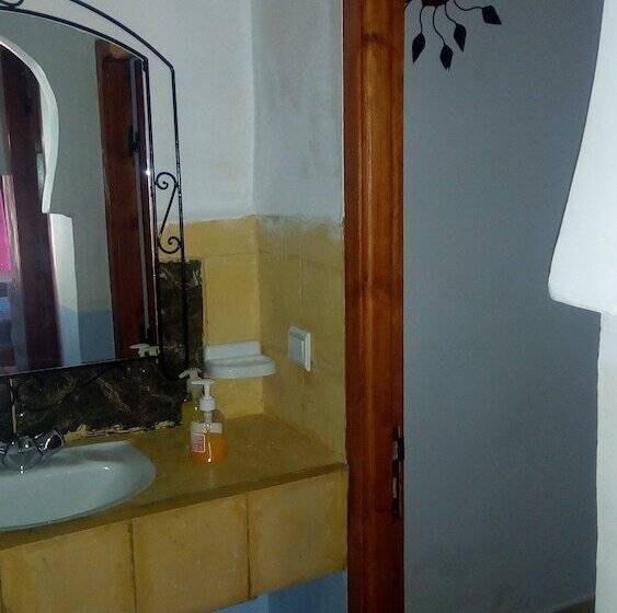 Hotel Maison D Hôtes La Vallée Des Figues