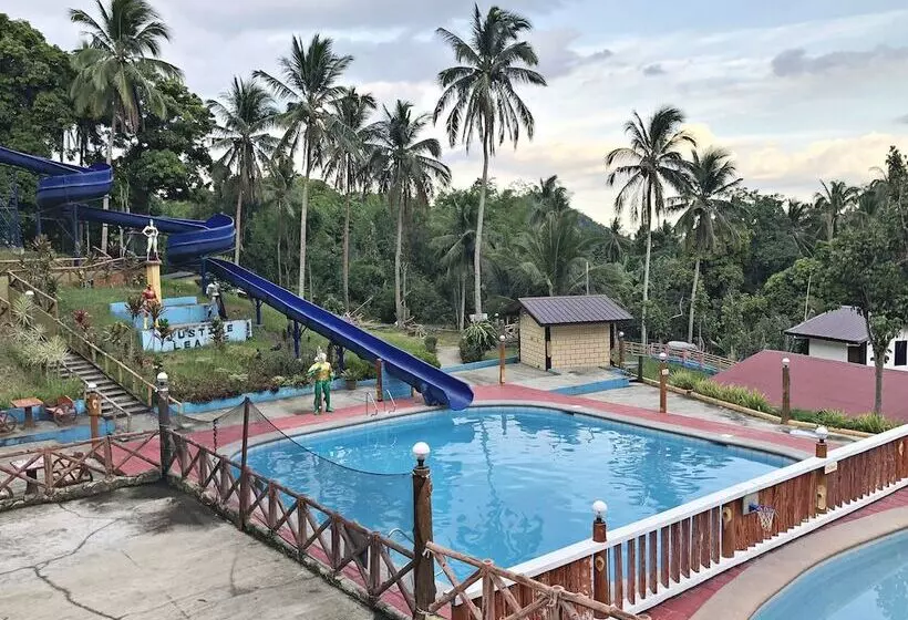 Hotelli Mt. Maculot View Resort