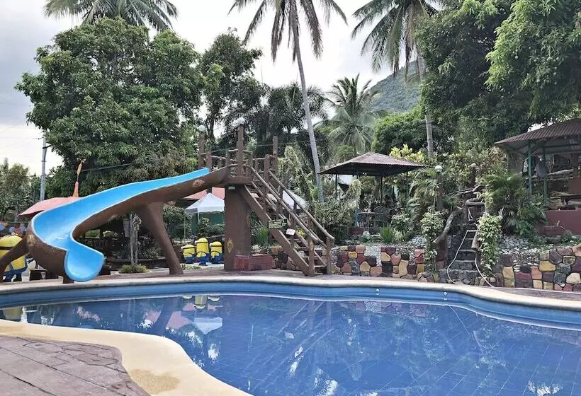 Hotelli Mt. Maculot View Resort