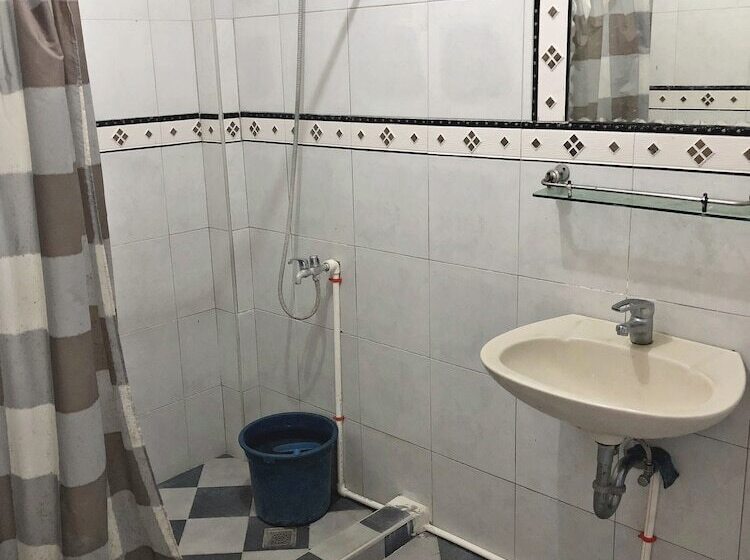 בית מלון כפרי Mt. Maculot View Resort