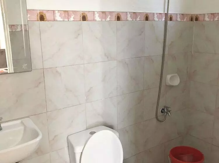 Hotelli Mt. Maculot View Resort