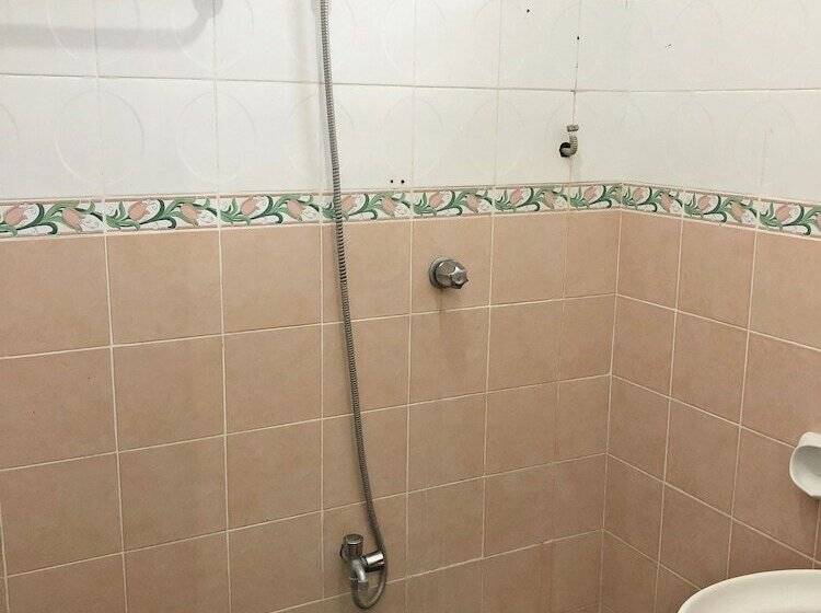 בית מלון כפרי Mt. Maculot View Resort