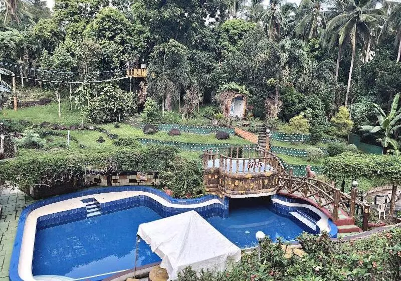 Hotelli Mt. Maculot View Resort