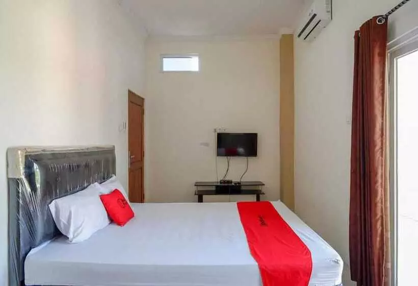ホテル Reddoorz Near Hartono Mall Solo