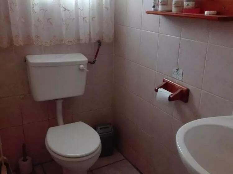 Hotelli Umzimvubu Retreat Guest House