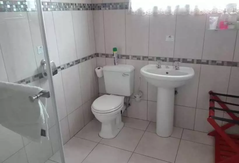 Hotelli Umzimvubu Retreat Guest House