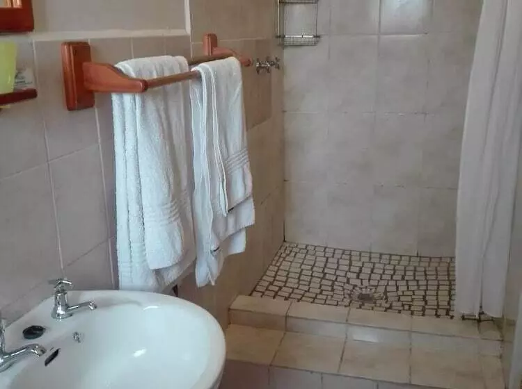 Hotelli Umzimvubu Retreat Guest House