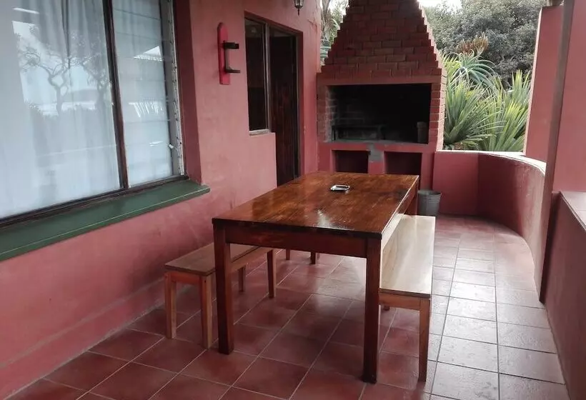 Hotelli Umzimvubu Retreat Guest House