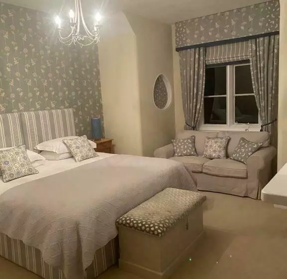 ベッドアンドブレックファースト Burleigh House B And B