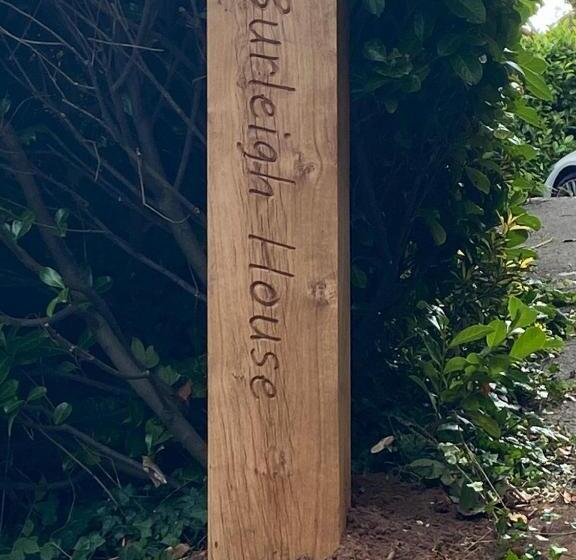 住宿加早餐  Burleigh House B And B