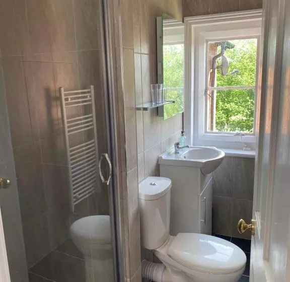 ベッドアンドブレックファースト Burleigh House B And B