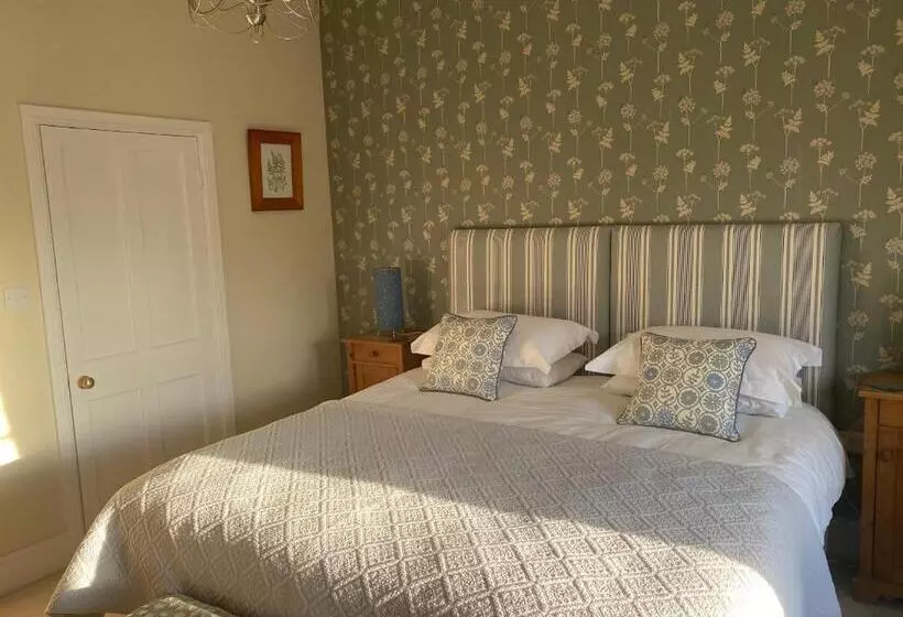 ベッドアンドブレックファースト Burleigh House B And B