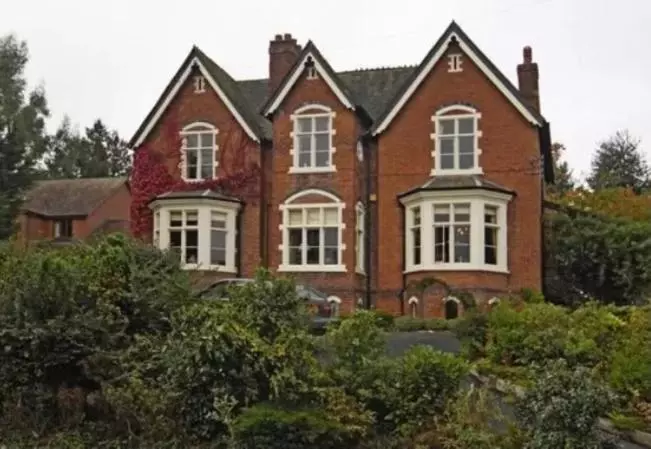 ベッドアンドブレックファースト Burleigh House B And B