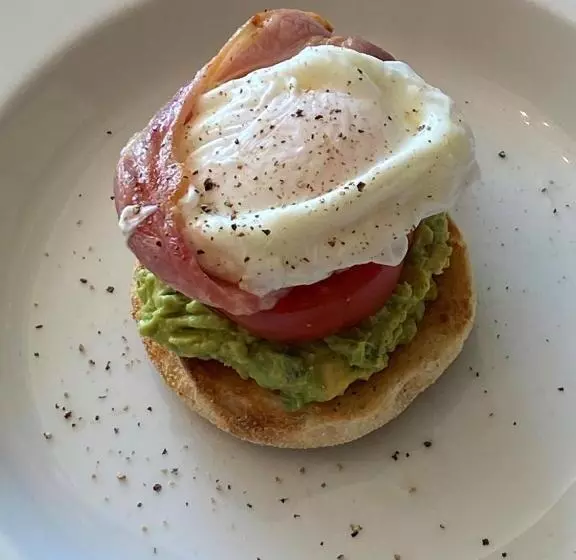 ベッドアンドブレックファースト Burleigh House B And B