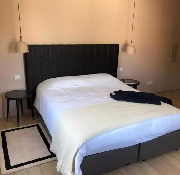 Aamiaismajoitus (B&B) Demeure Larmandier