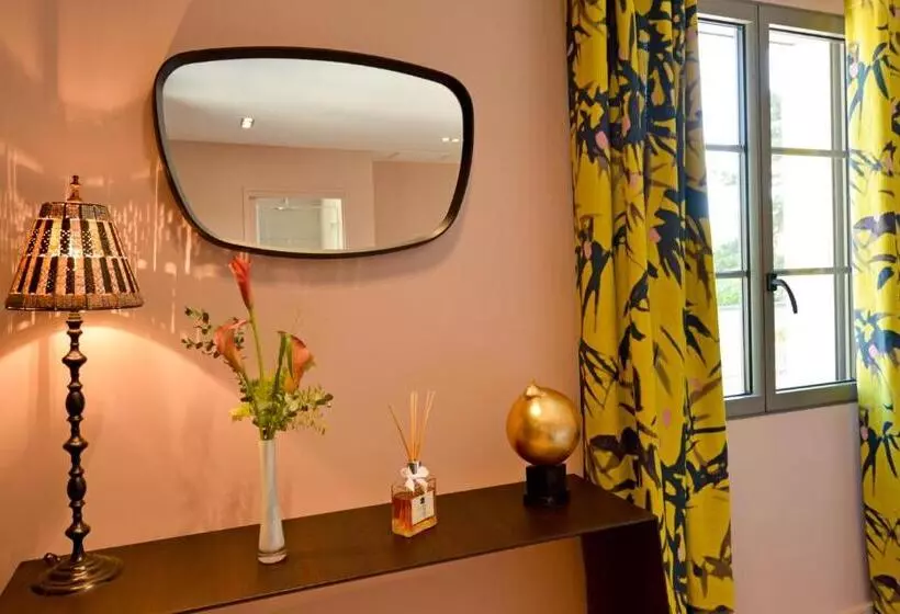 Aamiaismajoitus (B&B) Demeure Larmandier